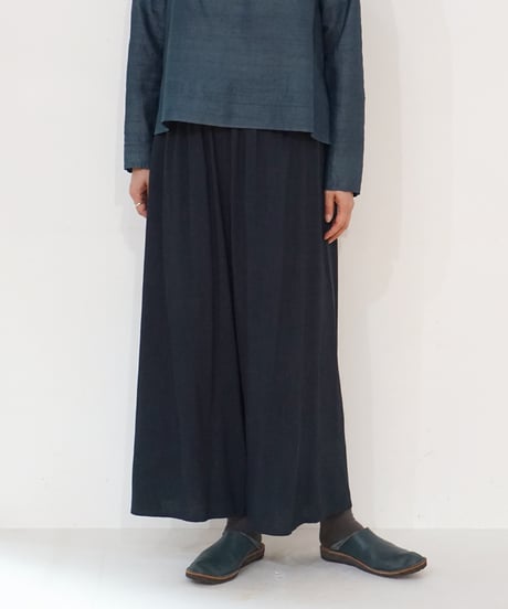 糸糸糸 MAKI TEXTILE STUDIO コットン シルク混ワイドパンツ CATEGORY パンツ | MAKI TEXTILE STUDIO online shop