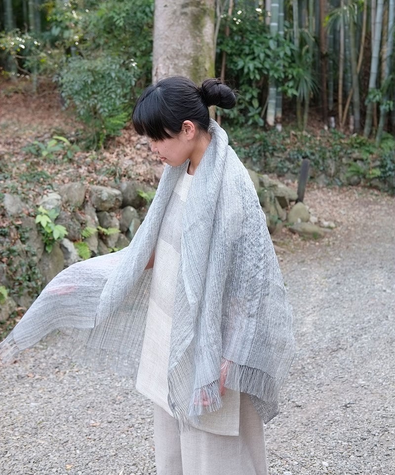 真木テキスタイル かけ布 腰巻き ストール 手紡ぎ 手織り 草木染- 