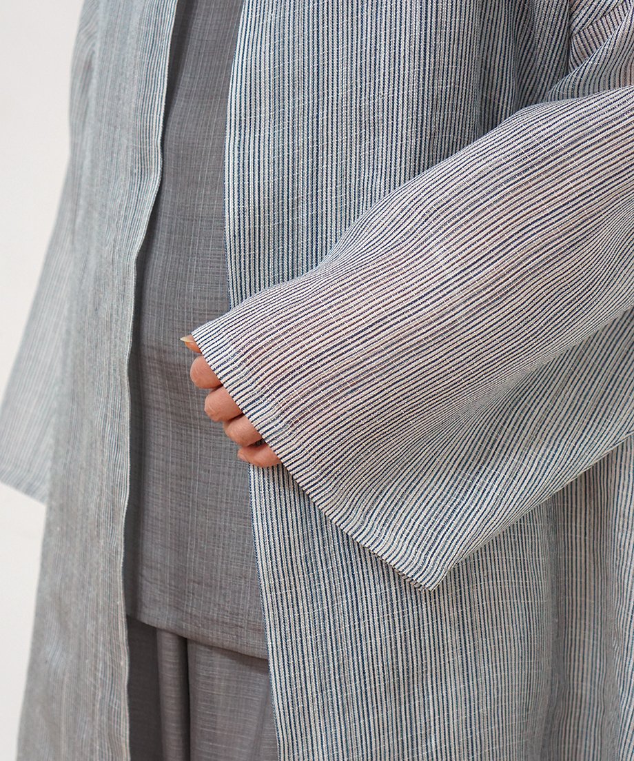 真南風 ハオリlong 細縞シルク 白藍 MA730STIW | MAKI TEXTILE