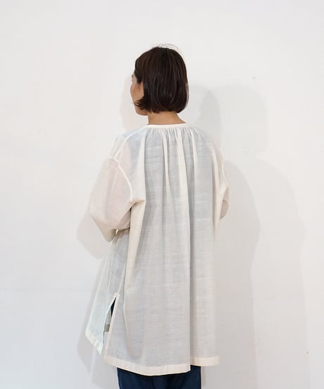 マンガラギリ ブラウス フロントスリットlong 白生成り M6175W