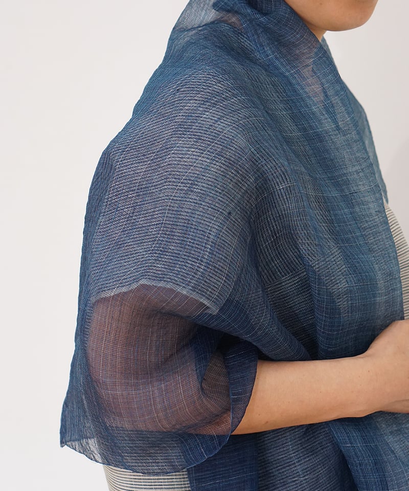ストール 薄羽 ランダム格子 藍 1230DB | MAKI TEXTILE STUDIO