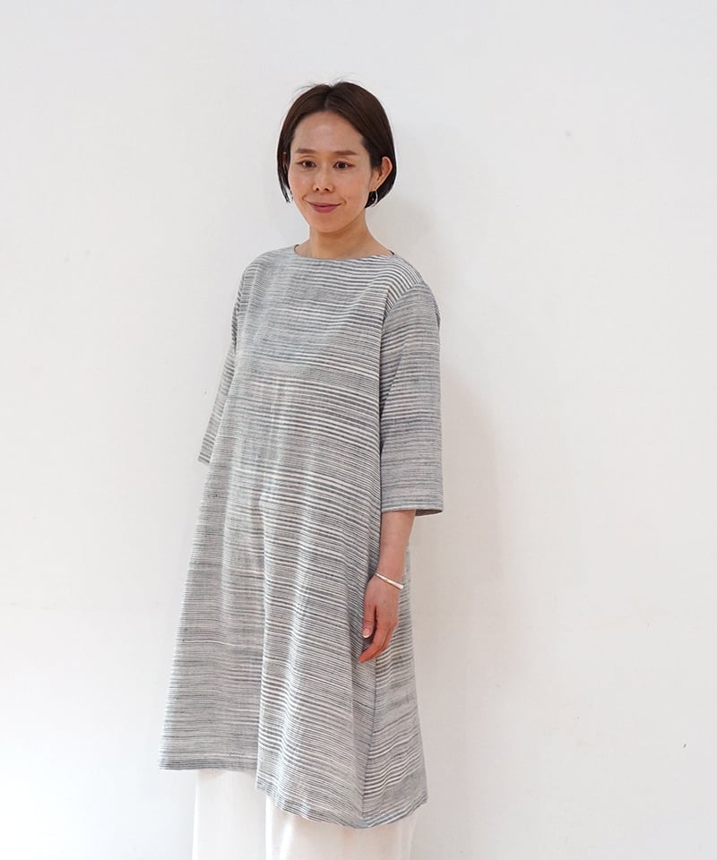 ヨーガンレール、ランダムボーダー身幅たっぷりチュニック ブルーグレー ヨーガンレール、ランダムボーダー身幅たっぷりチュニック