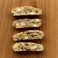 ビスコッティ（4本入り） −ナッツ&シードとカカオニブを使用してリニューアル！