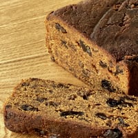ダークフルーツケーキ −沢山の素材の美味しさがぎゅっと詰まっています