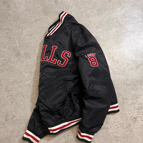 CHICAGO BULLS NO.8 ザック・ラヴィーン（Zach L