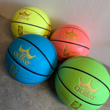 【snsで話題沸騰】暗闇で光るバスケットボール　glow in the dark　basketball