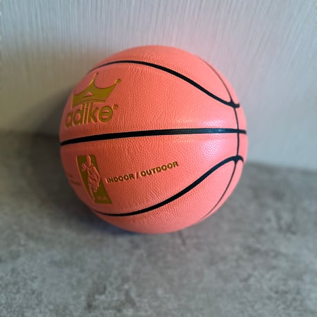 【snsで話題沸騰】暗闇で光るバスケットボール　glow in the dark　basketball