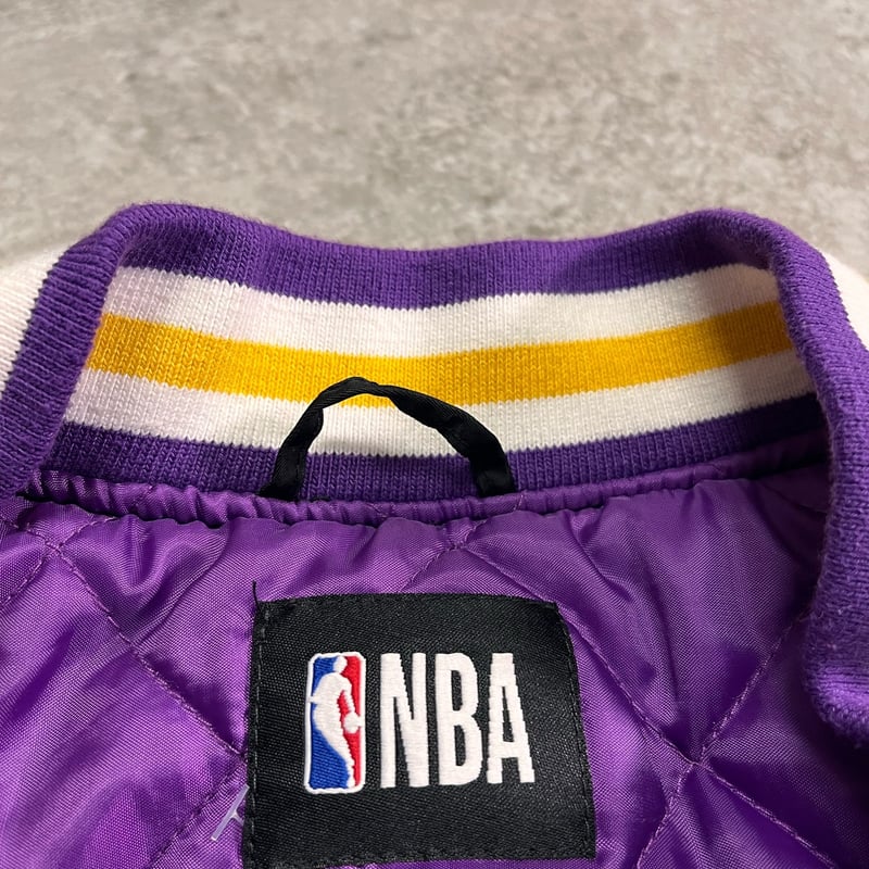 NBA ロサンゼルス・レイカーズ レブロン・ジェームズ #23 スタジャン 
