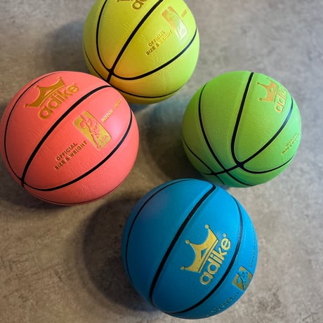 【snsで話題沸騰】暗闇で光るバスケットボール　glow in the dark　basketball