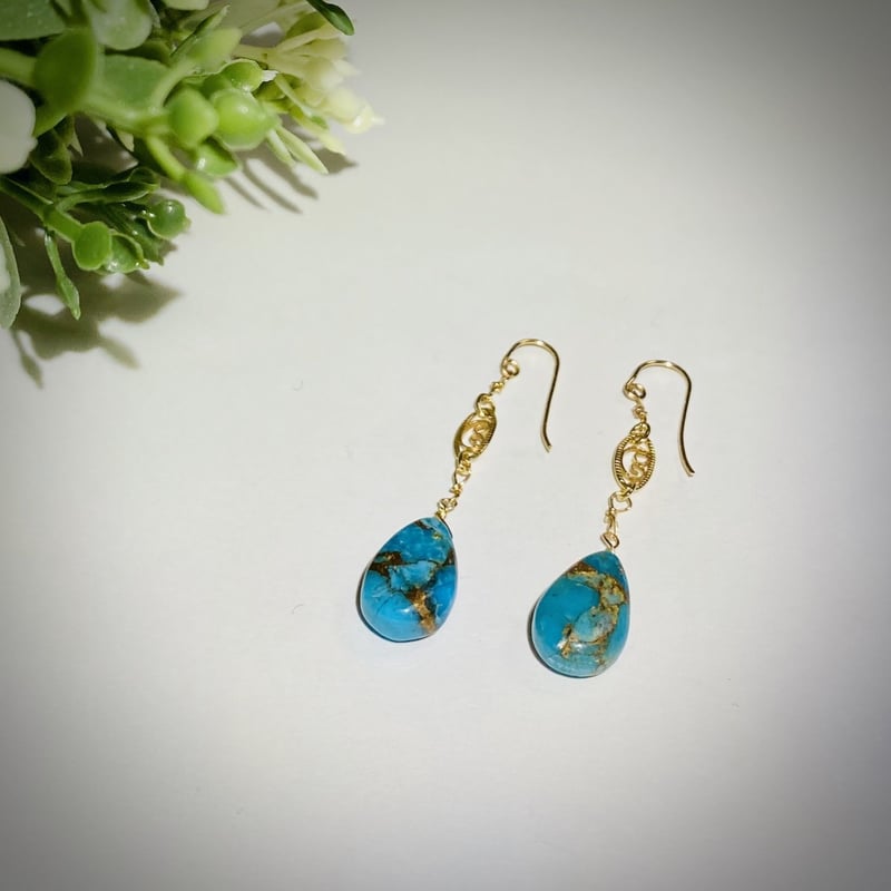 濃いブルーが美しいコッパーターコイズピアス | art*craft 