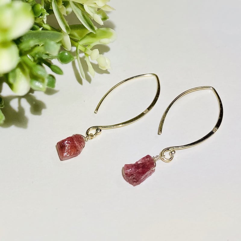 R✴︎H様 ミルキーアクアマリン マーキスフラワーカービングピアス R✴︎H様 ミルキーアクアマリン マーキスフラワーカービングピアス