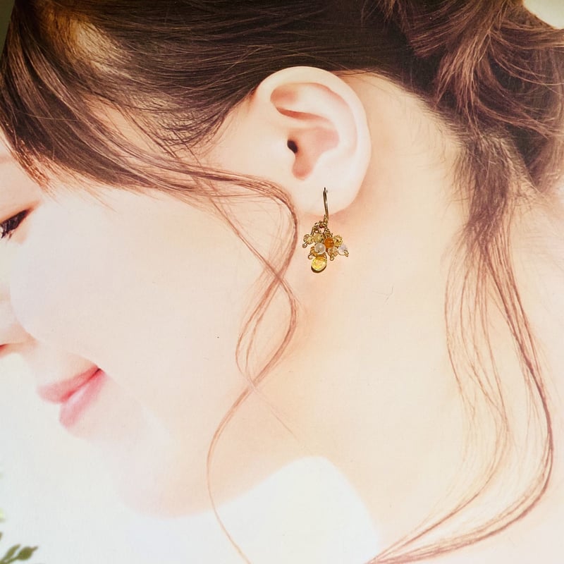 遊色効果が美しい 雫をちりばめたオパールのピアス | art*craft