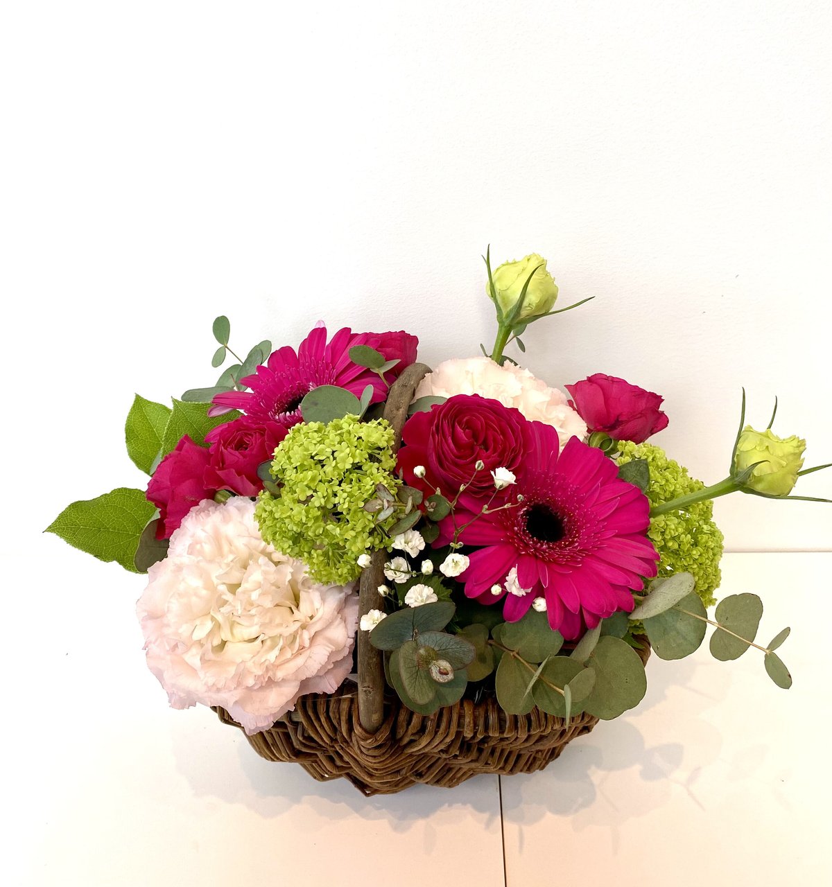 バスケットフラワーアレンジメント df7abd7ce280016ae5388628740acb