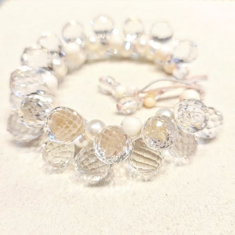 水晶ブリオレットのシャンデリアブレスレット
