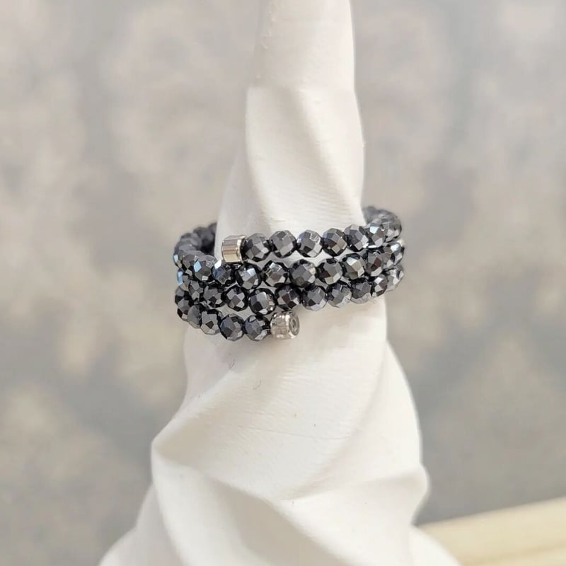 テラヘルツ3連リング 指にお困りの皆様から絶大な支持が◎！テラケア