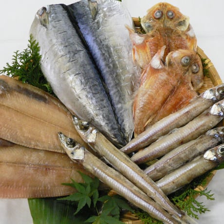 【田手商店】（鳥取県境港市）の極上干物セット（干物4種）