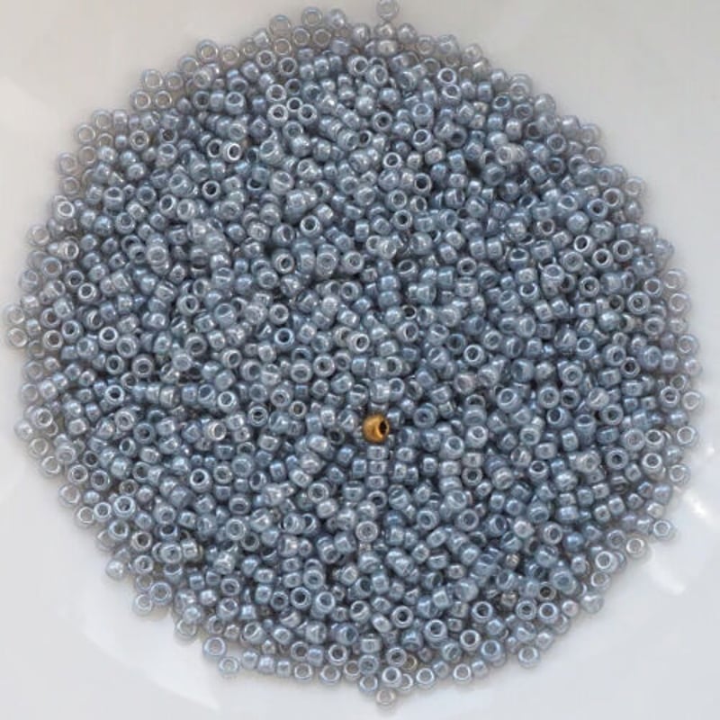 特小ビーズ バラパック 526 セイロン焼付けラスターグレー | ビーズ