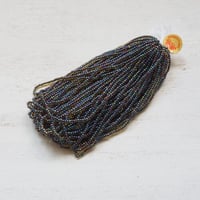 TOHOビーズ 丸小 糸通し 245