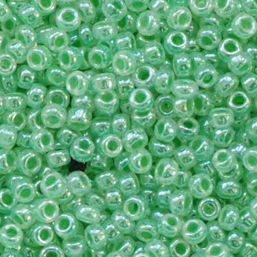 ピース 特小ビーズ バラパック 520 セイロン中染グリーン | ビーズショップ