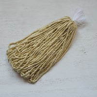 TOHOビーズ 丸小 糸通し 559