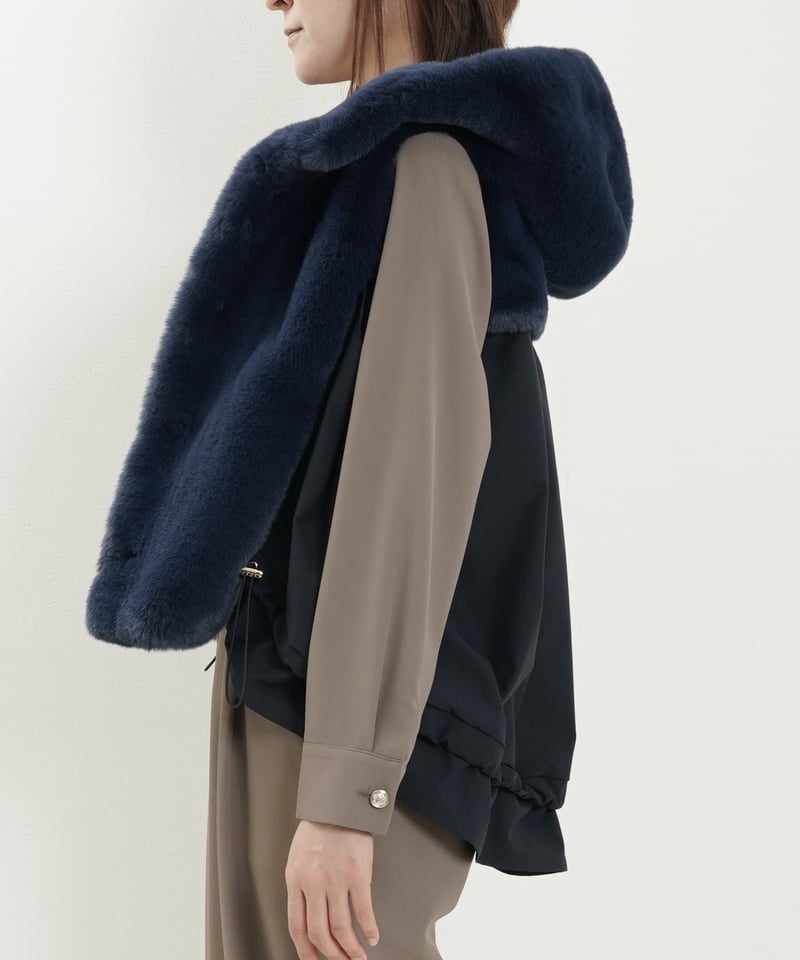 ネイタルデザイン　ファー付きブラックベンチコート ネイタルデザイン ファー付きブラックベンチコート ネイタル