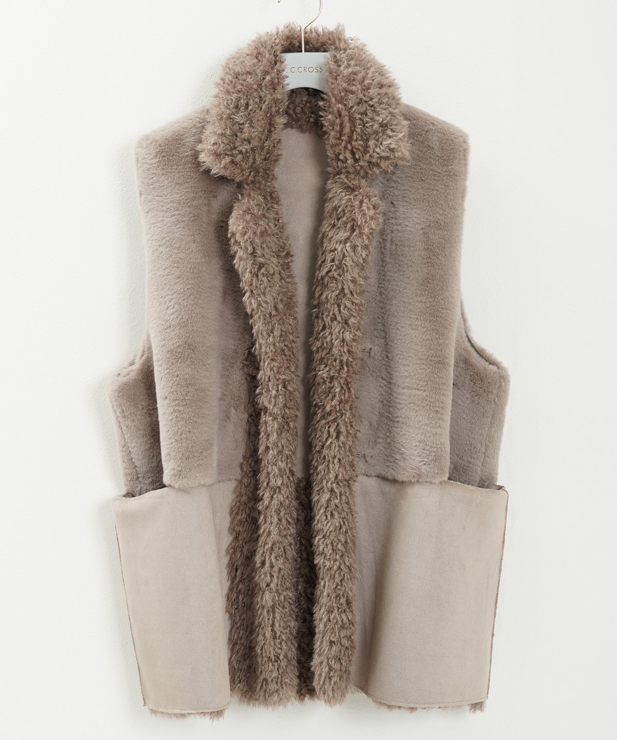 プードルファーリバーシブルジレ（3色展開）_16235262 | C.C.CROSS ONLINE