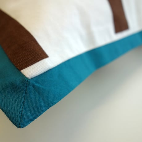 Linie Blue Frame クッションカバー (45cm x 45cm)