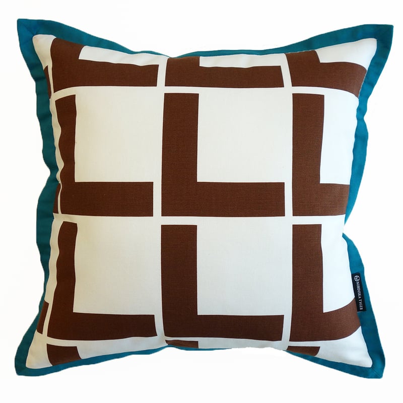 Linie Brown Frame クッションカバー (45cm x 45cm) | Nord