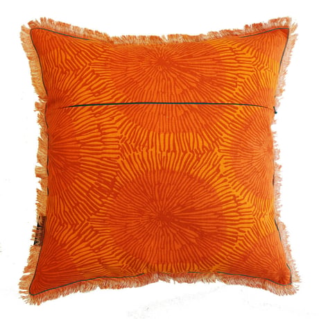 Maskros Orange クッションカバー (45cm x 45cm)