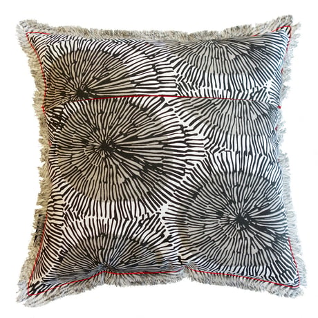 Maskros Grey クッションカバー (45cm x 45cm)