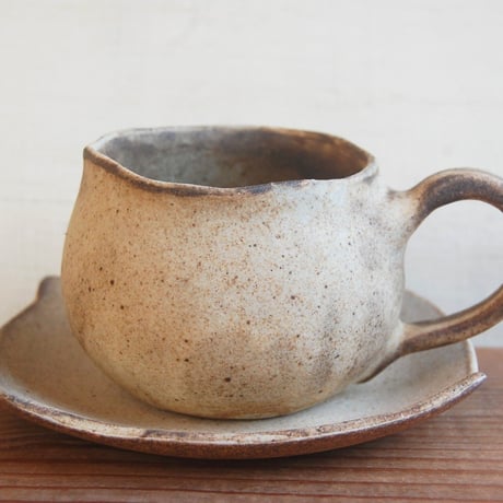 手びねり丸コーヒーカップ＆ソーサ―　茶