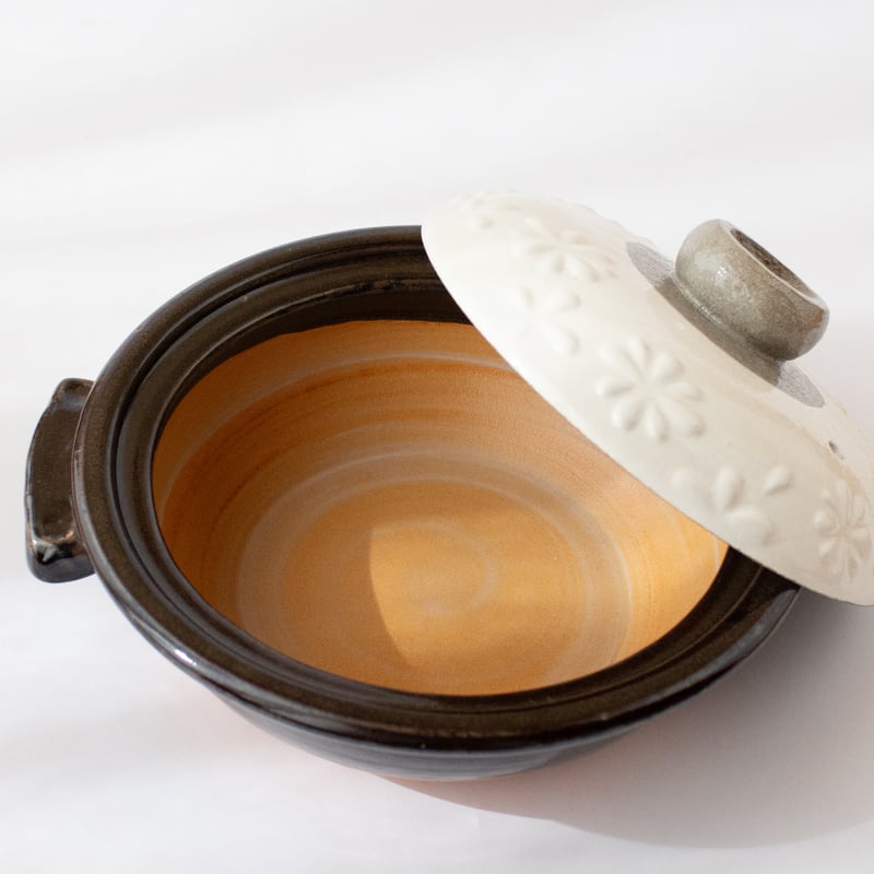 土鍋 花柄 8号/9号 白/濃茶 (粉引/天目釉) | 光泉窯 -kosengama-