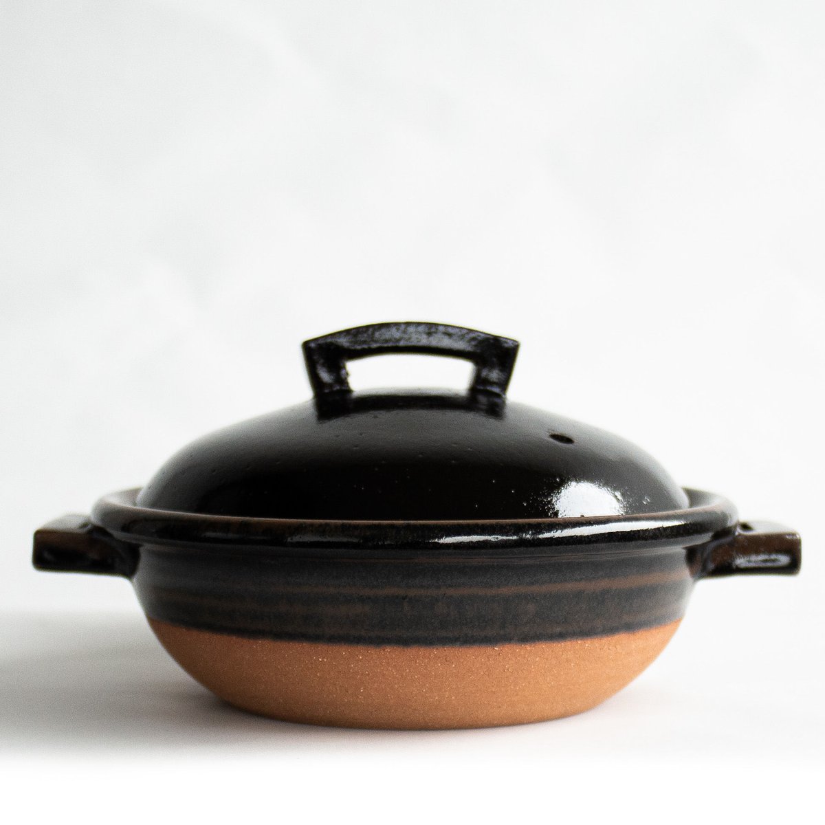 土鍋 9号(3〜4人用)モダン 粉引/黒天目 | 光泉窯 -kosengama- 土鍋 9号(3〜4人用)モダン 粉引/黒天目 | 光泉窯 -kosengama-