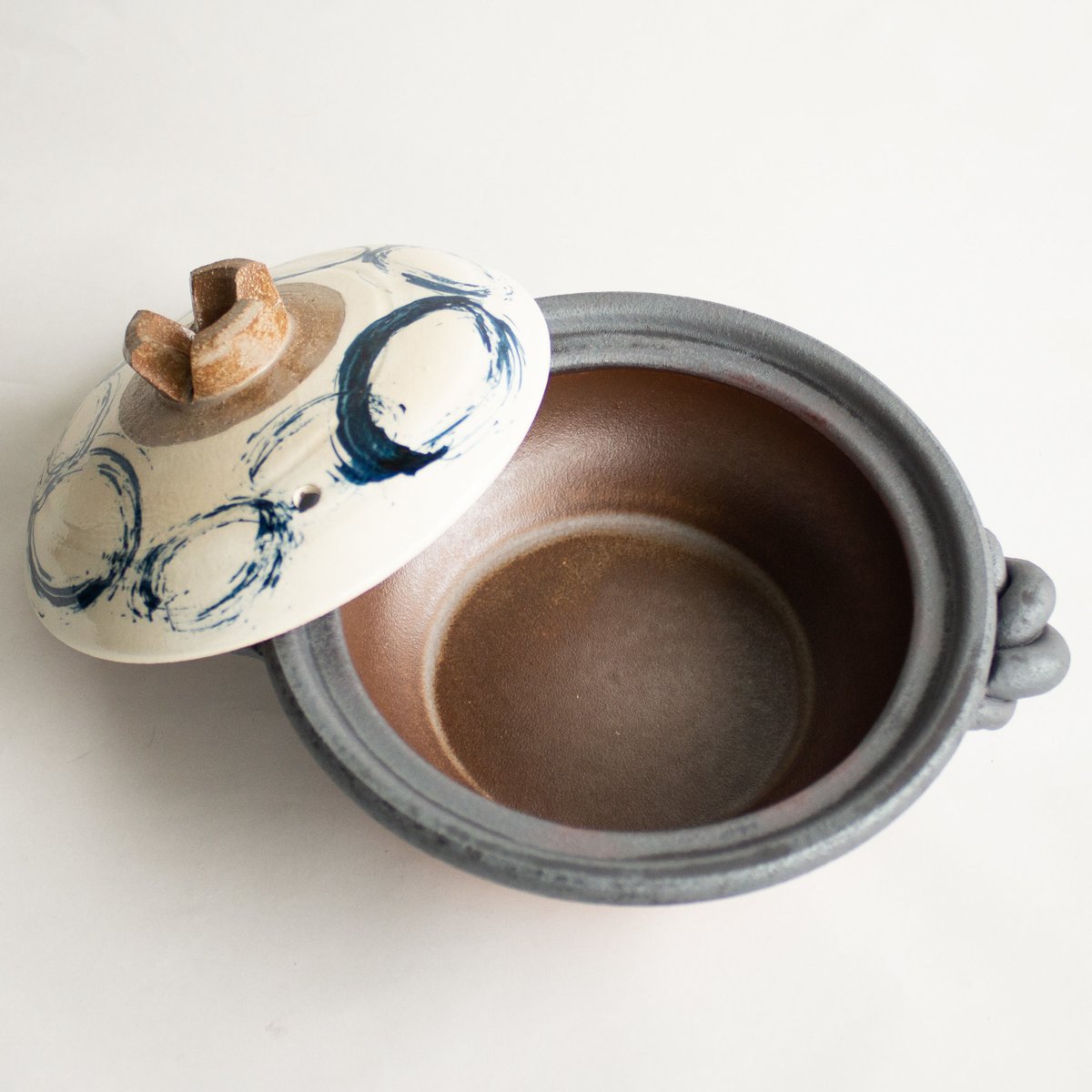 土鍋 9号（3〜4人用）トビカンナ/呉須丸紋 | 光泉窯 -kosengama-