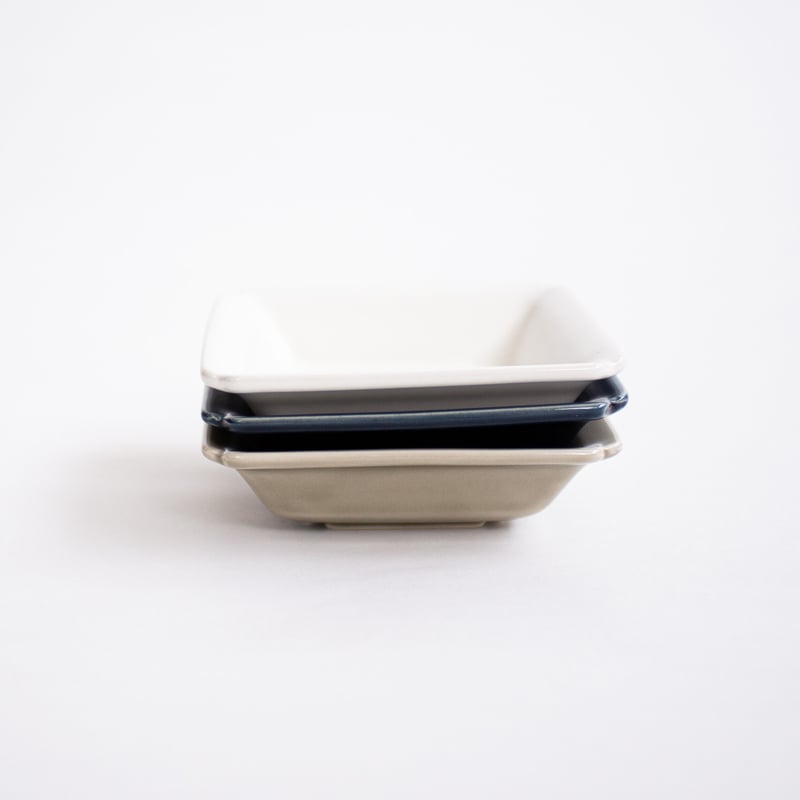 小皿 四角 全3色 | 光泉窯 -kosengama- 小皿 四角 全3色 | 光泉窯 -kosengama-