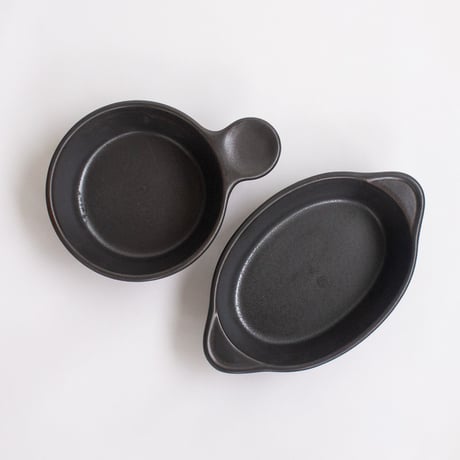 マーガレット柄 耐熱グラタン皿 栗茶(錆釉) 全2種