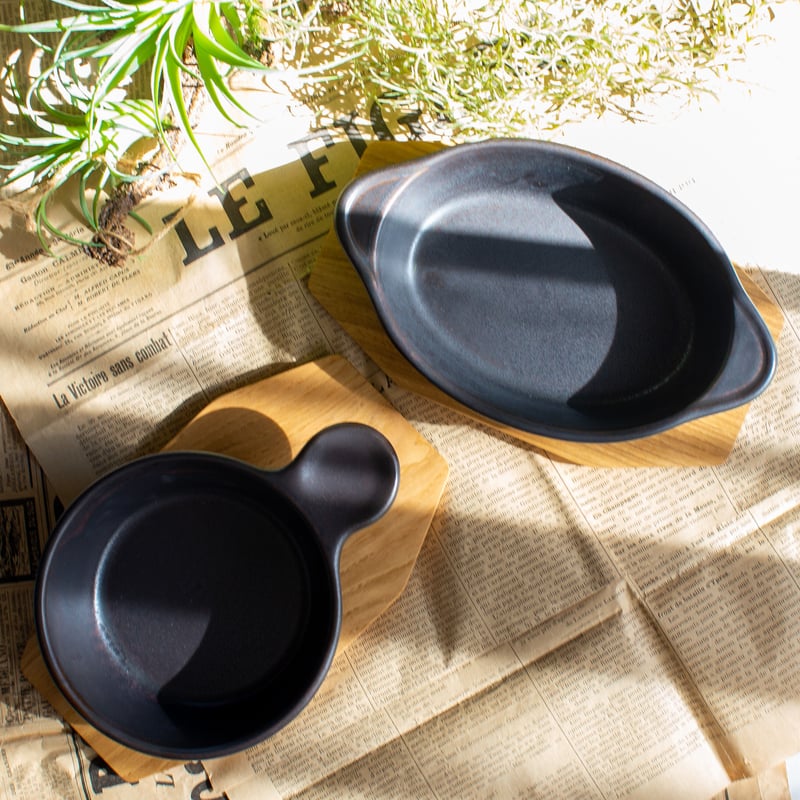 マーガレット柄 耐熱グラタン皿 栗茶(錆釉) 全2種 | 光泉窯 -kosengama-