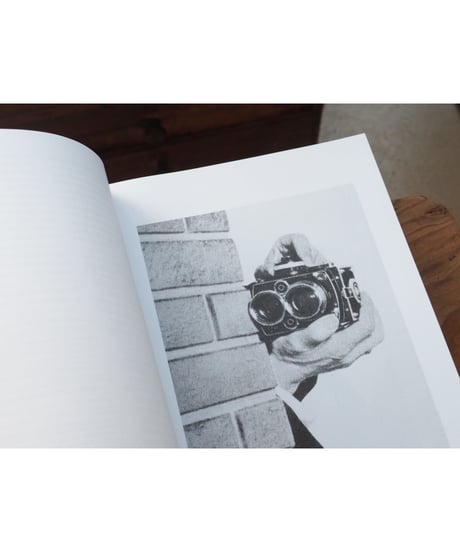 HOLDING THE CAMERA /  Alberto Vieceli