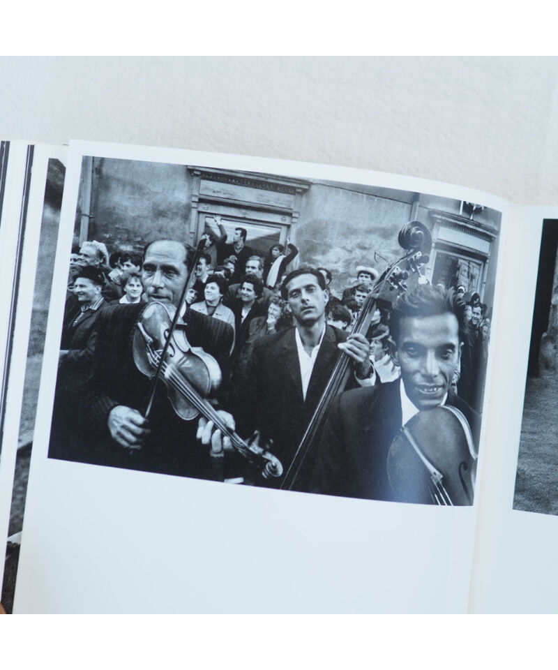 IKONAR: ARCHIVAL CONSTELLATIONS JOSEF KOUDELKA｜