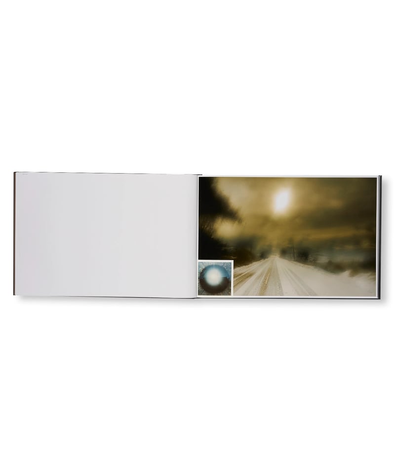 THE END SENDS ADVANCE WARNING｜Todd Hido | button