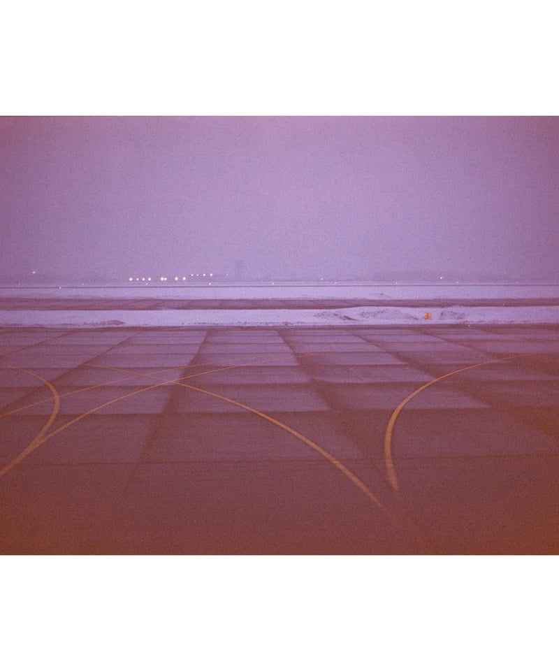 SOLACE 撫慰 by Wing Shya（ウィン・シャ） 写真集 Amazon.co.jp: SOLACE 撫慰 by Wing Shya : 本