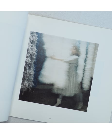 I'M TRYING MY HAND AT FASHION PHOTOGRAPHY｜Francesca Woodman