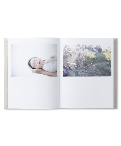 【サイン本】as it is｜川内倫子