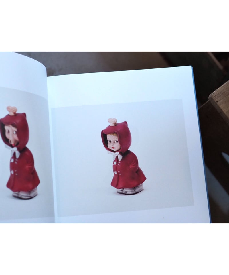 THE SELECTED GIFTS 1974-2015 | Roni Horn | button