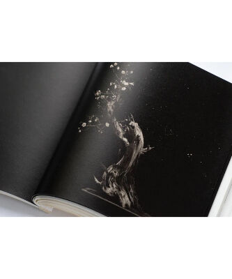 手中一滴｜山本昌男 | button