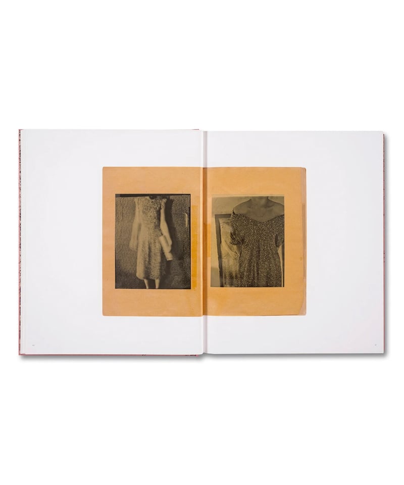 THE ARTIST'S BOOKS｜Francesca Woodman | button