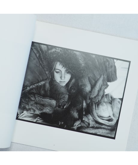 I'M TRYING MY HAND AT FASHION PHOTOGRAPHY｜Francesca Woodman