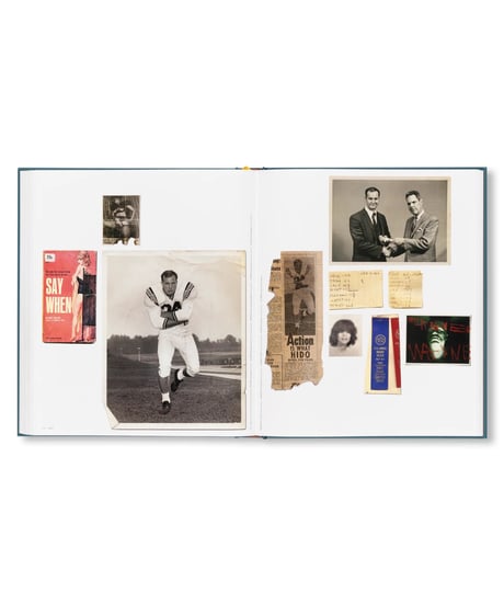 【サイン本】INTIMATE DISTANCE: OVER THIRTY YEARS OF PHOTOGRAPHS, A CHRONOLOGICAL ALBUM｜Todd Hido
