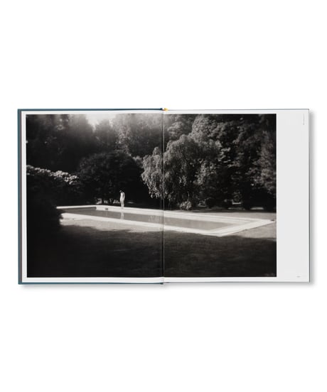 【サイン本】INTIMATE DISTANCE: OVER THIRTY YEARS OF PHOTOGRAPHS, A CHRONOLOGICAL ALBUM｜Todd Hido