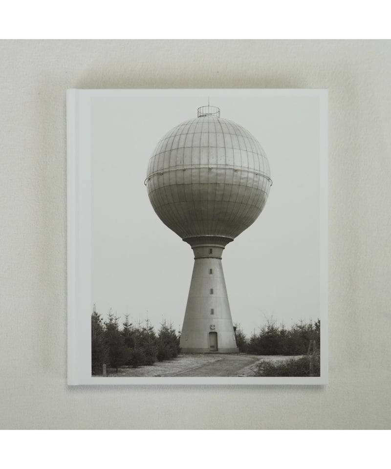 BERND & HILLA BECHER｜Bernd und Hilla Becher | b